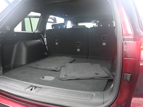 Used 2023 Jeep Grand Cherokee Altitude image 25