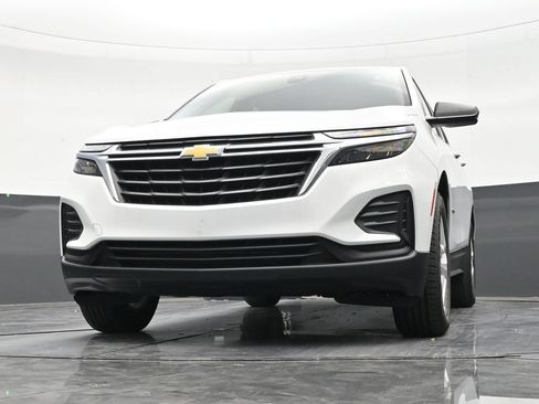 Used 2024 Chevrolet Equinox LS FWD image 27