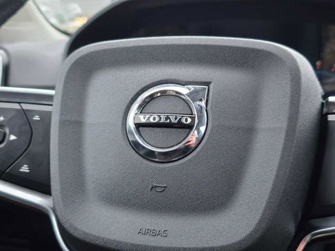 Used 2023 Volvo XC40 B5 Ultimate w/ Protection Package Premier image 31