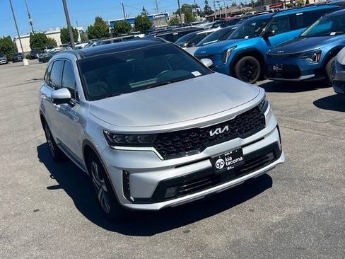 Used 2023 Kia Sorento SX Prestige AWD/4WD image 3