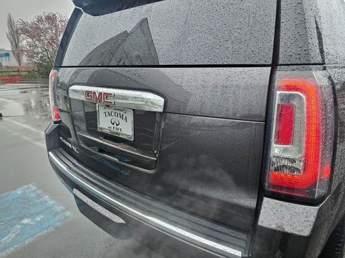 Used 2018 GMC Yukon XL Denali w/ Denali Ultimate Package image 21