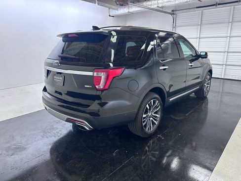 Used 2016 Ford Explorer Platinum AWD/4WD image 36