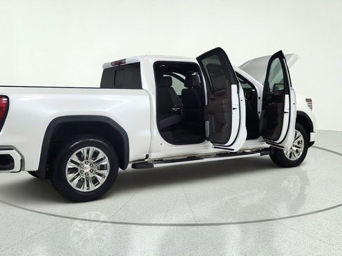 Used 2024 GMC Sierra 1500 Denali w/ Technology Package AWD/4WD image 14