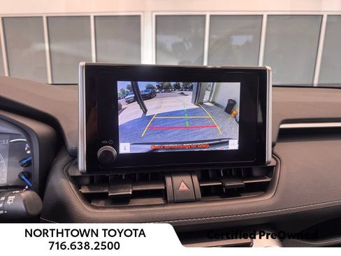 Used 2025 Toyota RAV4 LE AWD/4WD image 12
