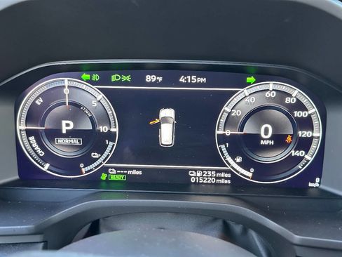 Used 2023 Mitsubishi Outlander SE image 8