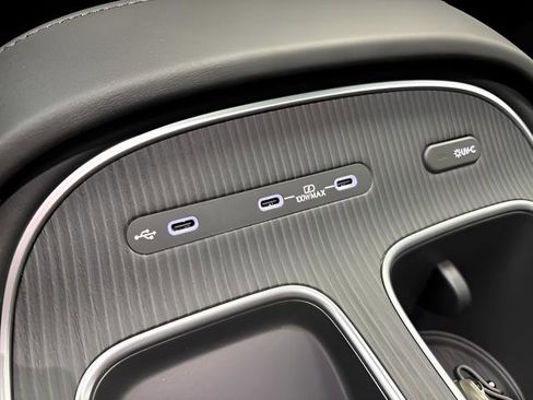 Used 2026 Hyundai Palisade Calligraphy AWD/4WD image 13