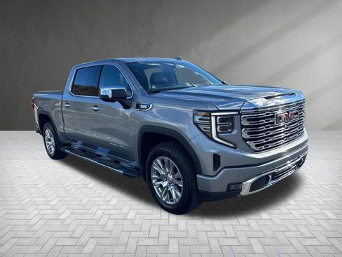 Used 2025 GMC Sierra 1500 Denali image 8
