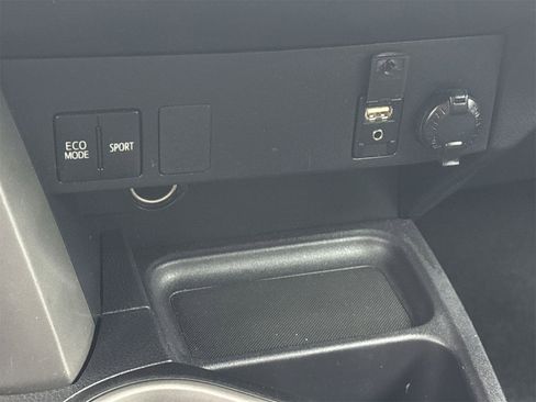 Used 2017 Toyota RAV4 LE w/ All Weather Liner Package image 27