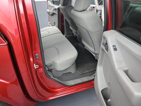 Used 2019 Nissan Frontier SV AWD/4WD image 11