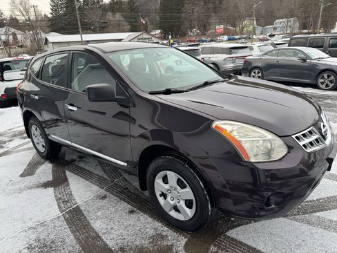 Used 2013 Nissan Rogue S image 3