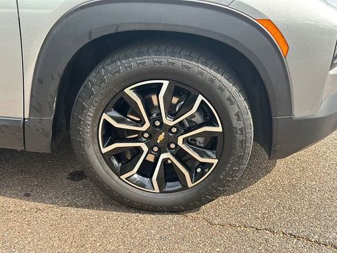 Used 2023 Chevrolet TrailBlazer ACTIV w/ Sun and Liftgate Package FWD image 15