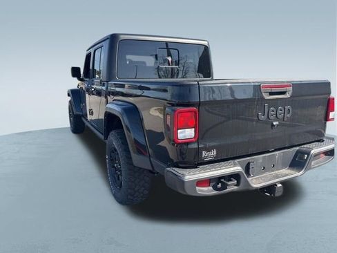 Used 2022 Jeep Gladiator Willys image 9