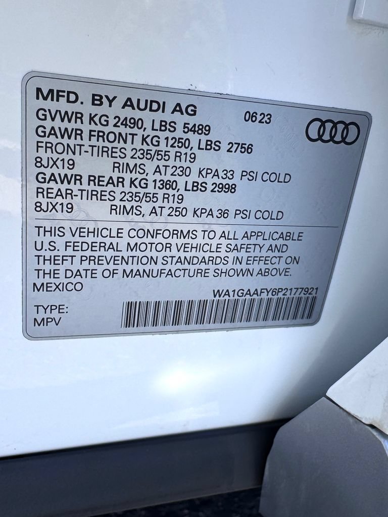 Used 2023 Audi Q5 2.0T Premium w/ Convenience Package AWD/4WD image 39