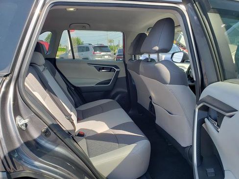 Used 2022 Toyota RAV4 XLE image 14