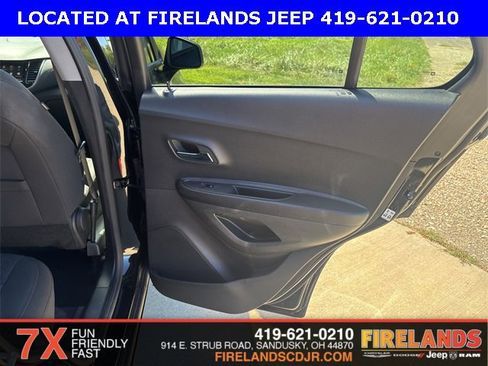 Used 2022 Chevrolet Trax LS w/ Tint and Cruise Package image 27