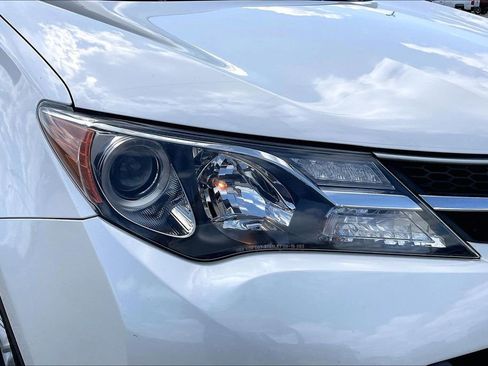 Used 2014 Toyota RAV4 Limited w/ Technology Package FWD image 13
