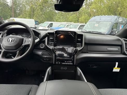 New 2026 RAM 3500 Big Horn AWD/4WD image 11