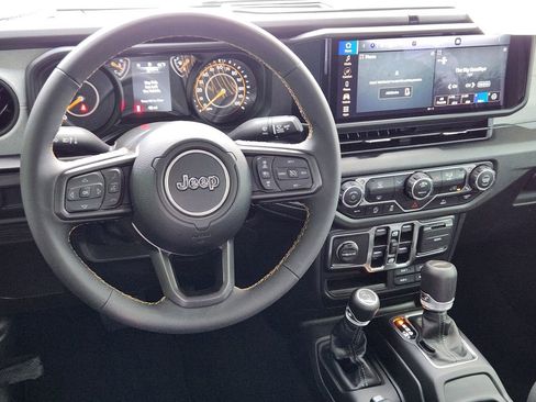 New 2024 Jeep Gladiator Sport image 13