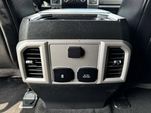 Used 2019 Ford F250 Lariat w/ Lariat Ultimate Package AWD/4WD image 44