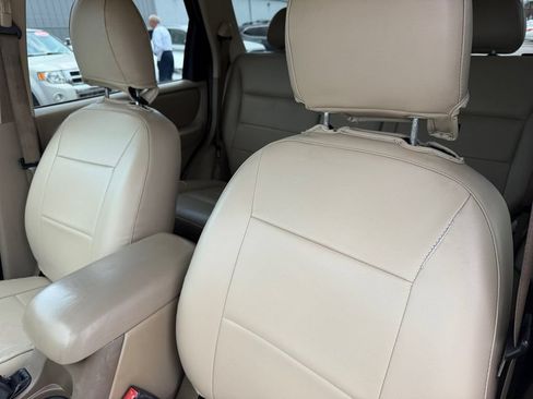 Used 2006 Ford Escape XLT AWD/4WD image 13