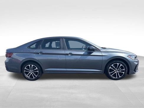 Used 2025 Volkswagen Jetta Sport FWD image 13