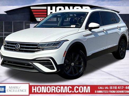 Used 2022 Volkswagen Tiguan SE image 3
