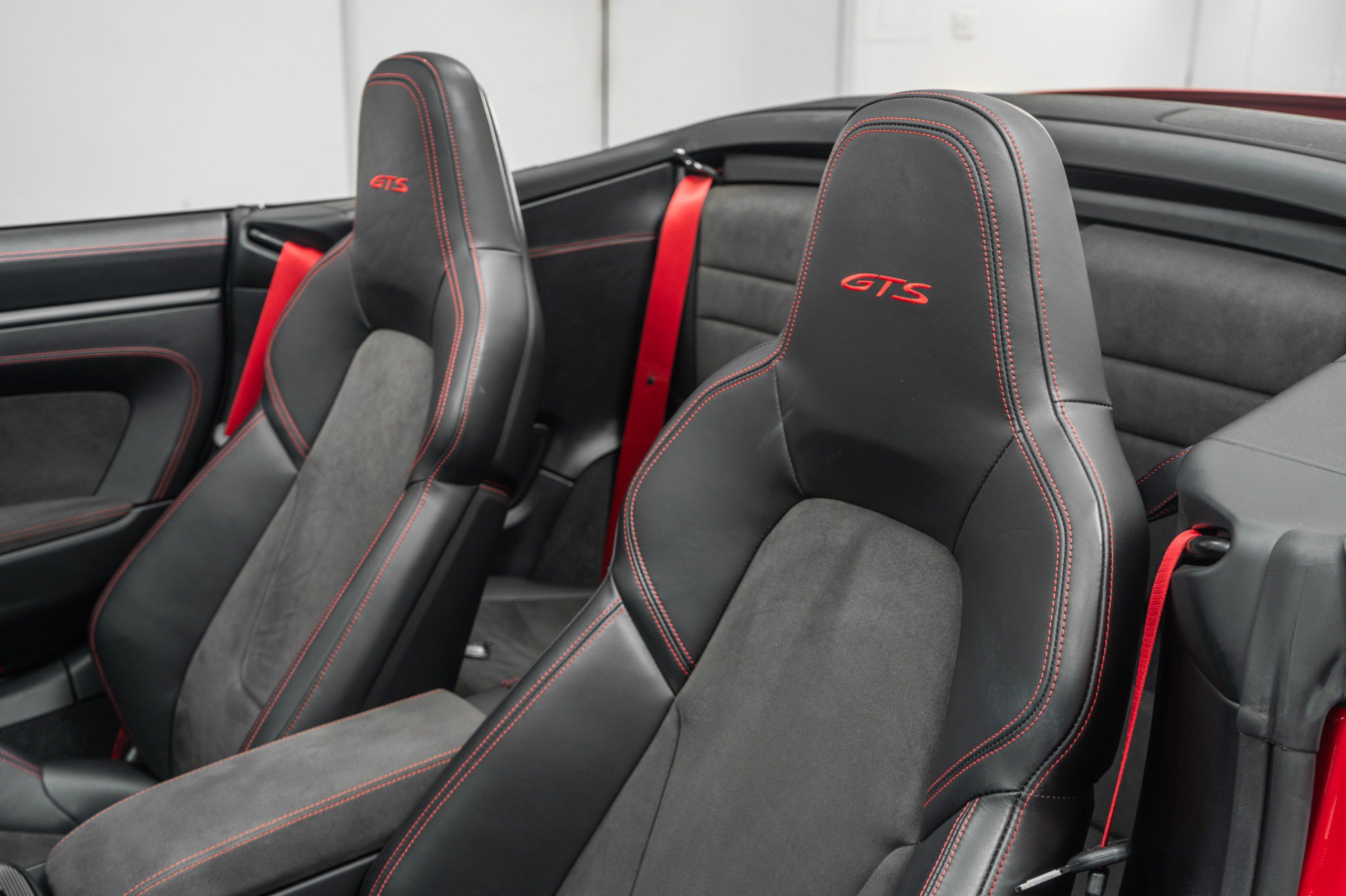 Used 2022 Porsche 911 Cabriolet image 26