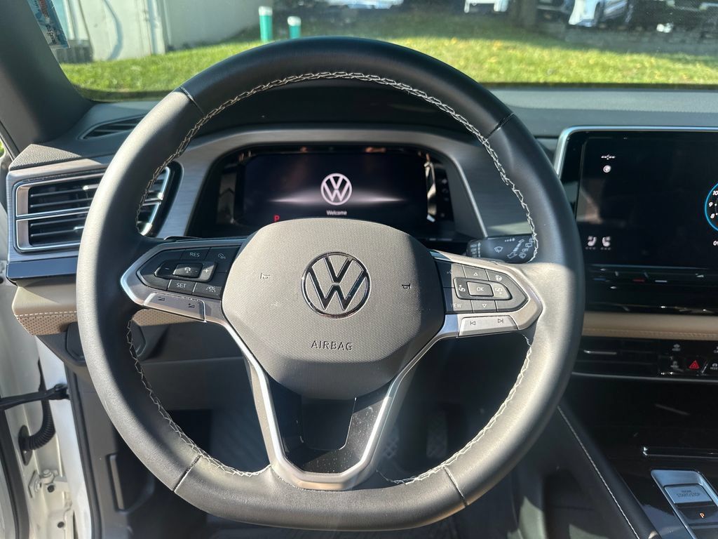 Used 2024 Volkswagen Atlas Cross Sport SE AWD/4WD image 12