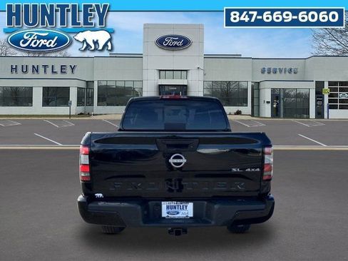 Used 2024 Nissan Frontier SL w/ Technology Package image 5