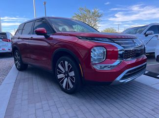 New 2025 Mitsubishi Outlander SE video 1