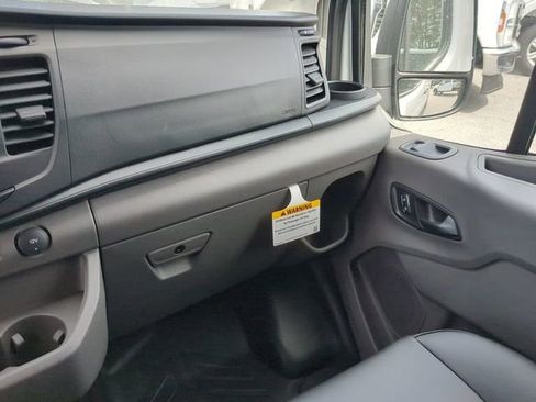 New 2025 Ford Transit 250 Low Roof image 15