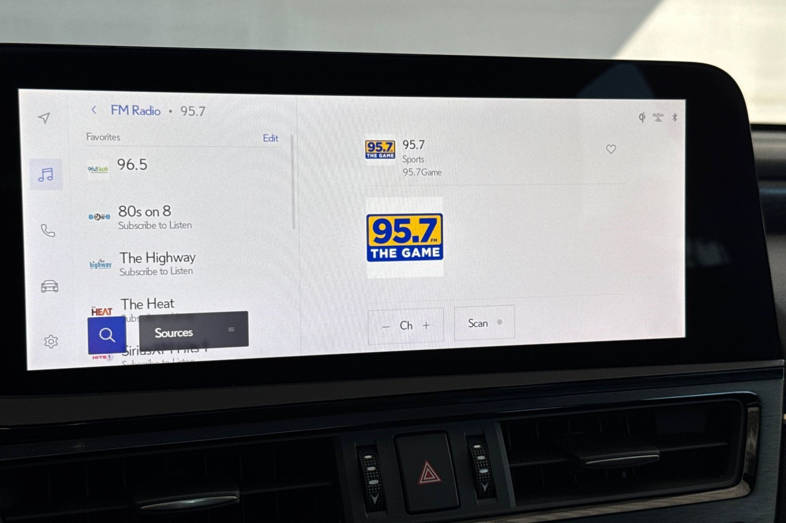 Used 2024 Lexus ES 350 w/ Accessory Package (Z2) FWD image 24