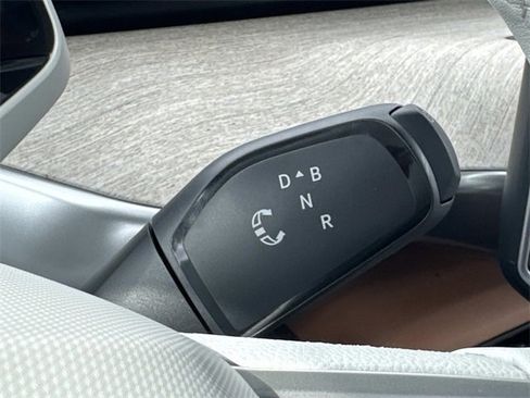 New 2025 Volkswagen ID. Buzz 1st Edition image 21