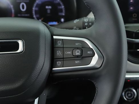 Used 2024 Jeep Compass Limited w/ Elite Group AWD/4WD image 8