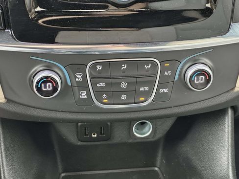 Used 2023 Chevrolet Traverse LS w/ Safety Package FWD image 19