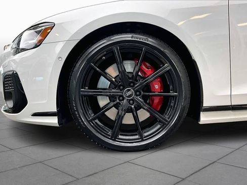 Used 2022 Audi S8 w/ S8 Comfort Plus Package image 10