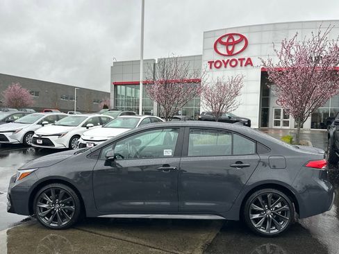 Certified 2025 Toyota Corolla SE image 2