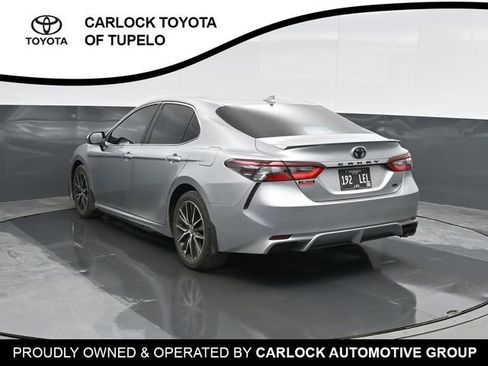 Used 2024 Toyota Camry SE image 10