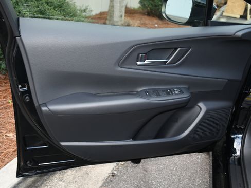 New 2026 Toyota Prius Plug-In Hybrid image 5