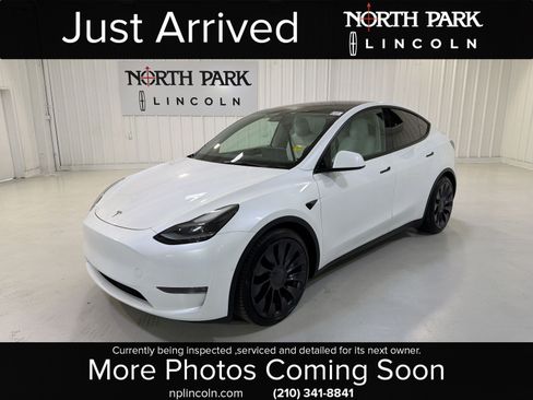 Used 2022 Tesla Model Y Performance AWD/4WD image 1