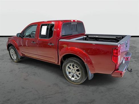 Used 2021 Nissan Frontier SV AWD/4WD image 2