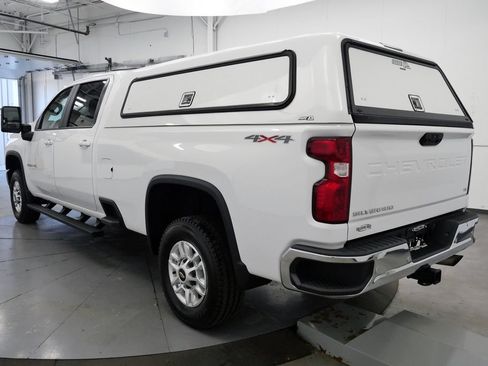 Used 2021 Chevrolet Silverado 2500 LT w/ Convenience Package AWD/4WD image 5