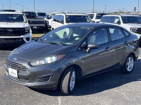 Used 2018 Ford Fiesta SE image 7