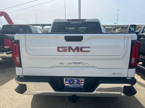 Used 2025 GMC Sierra 1500 SLT image 5