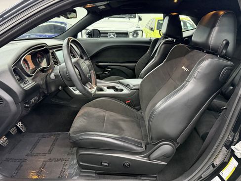 Used 2015 Dodge Challenger SRT Hellcat image 20