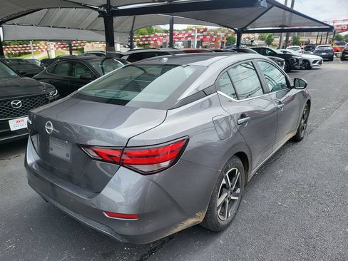 Used 2025 Nissan Sentra SV FWD image 8