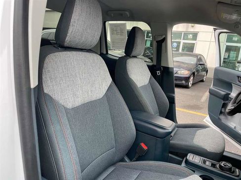 Used 2022 Ford Maverick XLT image 52