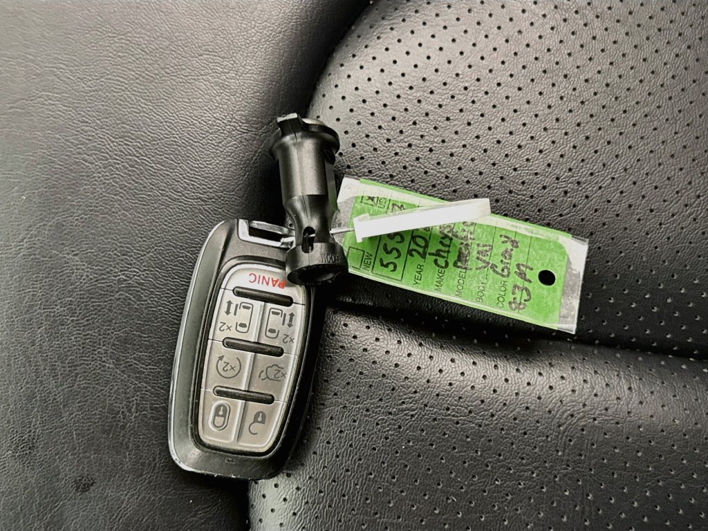 Used 2023 Chrysler Pacifica Touring-L FWD image 30