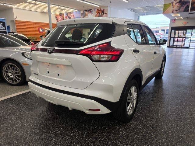 Used 2023 Nissan Kicks S FWD image 5