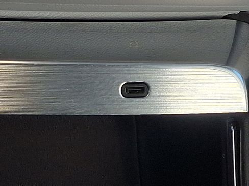 Used 2024 Cadillac Lyriq Luxury image 26